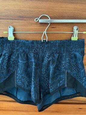 lululemon athletica Black Floral-Patterned Women's Running Shorts